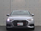 ●一目でAudiとわかる特徴的なシングルフレームグリル・LEDランプ。精悍なフロントマスクからAudiのスマートで上品なブランドを連想させてくれます。女性にも大変ご好評頂いております。