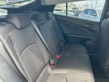 コンパクトカーですが、セカンドシートは十分な広さがあり快適にお乗りいただけます♪シートを倒して大きな荷物を積んだりと、用途の幅が広い1台です。