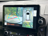 【パノラミックビューモニター】専用のカメラにより、上から見下ろしたような視点で360度クルマの周囲を確認することができます☆死角部分も確認しやすく、狭い場所での切り返しや駐車もスムーズに行えます。