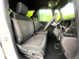 運転席シート廻りは使用感も少なく、良好な状態となっています。丁寧に使われていたことがよくわかりますね。