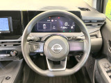 【ステアリングスイッチ】運転中、前方から目線をそらすことなく、オーディオ等の操作が可能な便利機能!安心&快適なドライブを演出してくれます♪
