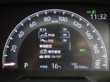 踏み間違い時サポートブレーキ(パーキングサポートブレーキ)は、センサーで前後をしっかり感知。間違えてアクセルを踏んだ時も障害物をいち早く察知し、衝突被害軽減ブレーキをかけます。