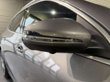 メルセデスの認定中古車「サーティファイドカー」には、最大100項目にも及ぶ点検・整備項目が設定されています>