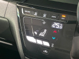 【オートエアコン】一度お好みの温度に設定すれば、車内の温度を検知し風量や温度を自動で調整。暑い&hellip;寒い&hellip;と何度もスイッチ操作をする必要はありません。快適な車内空間には必須の機能ですね♪