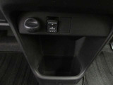 車内の電源、アクセサリーソケットです。