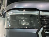 LEDヘッドライトは、点灯の瞬間から最大光量を発揮し、突然暗くなるトンネルなどでの安定感を高めます。
