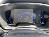 スッキリしたデザインのメーターは運転時の視線移動が少なくて済むので、安全性にも一役かってくれます。