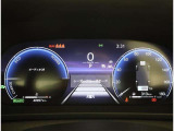 とっても見やすいメーターです。夜間時はラグジュアリーな気分にさせてくれる照明が魅力ですので、夜のドライブも楽しみになりますよ♪