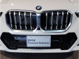 BMW代表的な特徴のキドニーグリル。BMWのすべてのモデルに採用され、BMWらしさを強調しております。