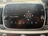 スマホ接続でスマホ内のマップ、ミュージック、電話などが使えるようになりSiriおよびGoogleを利用して音声操作も可能。使い慣れたアプリをそのまま利用でき、より安全で直感的でシームレスな体験を実現。