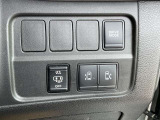 運転席側より両側オートスライドの開閉ができるハンズフリ-機能付。
