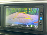 【バックカメラ】駐車時に後方がリアルタイム映像で確認できます。大型商業施設や立体駐車場での駐車時や、夜間のバック時に大活躍!運転スキルに関わらず、今や必須となった装備のひとつです!