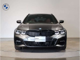 【キドニーグリル】BMWは約90年もの間、ほぼ全ての車両にひと目でBMWだと分かるこの特徴的なフロントグリルが備えられ、デザイン・アイコンとして親しまれてきました。