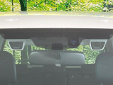 【アイサイトVer2】前方の車両等を検知し、衝突しそうな時は警報で注意を促し、ブレーキを踏む力をサポート。ブレーキを踏めなかった場合は衝突被害軽減ブレーキが作動、衝突回避をサポートします。