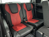 お車のドレスアップや快適・安全なドライブのため、各メーカーのディーラーオプション、ナビゲーション、カーフィルム・ドライブレコーダーなどの取り付け承ります。お気軽に申しつけください。