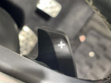 【減速セレクター(e:HEV)】アクセルペダルを離したときの減速の強さを調整することができます!下り坂で速度が上がるとき、高速道路で前走車がいるときなどの速度調整を手元に行うことができ安心ですね!