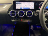 <メルセデスの認定中古車「サーティファイドカー」には、最大100項目にも及ぶ点検・整備項目が設定されています>