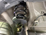 お車を安心してお乗りいただく為には、足回りの定期点検が欠かせません。サービスサポート(有償保証)では無料点検もご提供しており、安心のカーライフをお過ごしいただけるサポート体制が整っています。