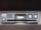 ■【ETC車載器】が装備されています。セットアップをしてお渡しとなり、ETCカードを差し込むだけで高速道路の利用が可能です。