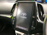 【メーカー純正ナビ】インテリアに溶け込むスタイリッシュな「専用設計」メーカーナビを装備♪視認性や操作性など基本性能にも優れ、より上質なカーライフをお楽しみいただけます。