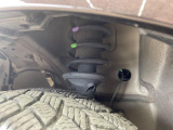 お車を安心してお乗りいただく為には、足回りの定期点検が欠かせません。サービスサポート(有償保証)では無料点検もご提供しており、安心のカーライフをお過ごしいただけるサポート体制が整っています。