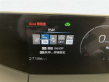 スピードメーター内のディスプレイ部に安全装備の設定状態が表示されます。