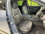 運転席シート廻りは使用感も少なく、良好な状態となっています。丁寧に使われていたことがよくわかりますね。