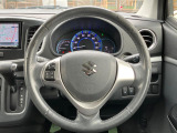 【純正革巻きステアリング】上質な革を使用することで、手にしっかり馴染みとても運転しやすいハンドルです♪