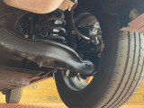 お車を安心してお乗りいただく為には、足回りの定期点検が欠かせません。サービスサポート(有償保証)では無料点検もご提供しており、安心のカーライフをお過ごしいただけるサポート体制が整っています。