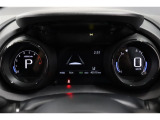 マルチインフォメーションディスプレイ付きのメーターです!エコ運転へ導く多彩な情報を表示してくれます。