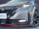最新式はLEDヘッドランプですね。瞬時に明るい光が夜間の運転をぐっと楽にしてくれますよ。