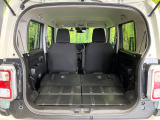 普段のお買い物や通勤、送迎等に十分な荷室スペースを確保しております。セカンドシートを倒すと、大きな荷物の積載も可能です♪