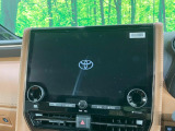 【メーカー純正ナビ】インテリアに溶け込むスタイリッシュな「専用設計」メーカーナビを装備♪視認性や操作性など基本性能にも優れ、より上質なカーライフをお楽しみいただけます。