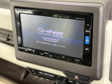 【純正ナビ】人気の純正ナビを装備。オーディオ機能も充実しており、Bluetooth接続すればお持ちのスマホやMP3プレイヤーの音楽を再生可能!毎日の運転がさらに楽しくなります!!