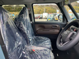ダイハツ車を知り尽くした経験豊かなメカニックが、お客様のご要望に合わせて3つのメニューで安心な車検整備を行ないます。