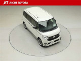 両側パワースライドドア付きだから、狭い駐車スペースなどでの乗り降りラクラク♪小さなお子さまのいるご家庭には嬉しい装備です。