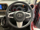 ステアリングから手を離さず、運転に集中したままオーディオ等の操作ができます。
