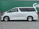 【左サイド】店舗にて現車の確認もいただけますので、お電話で在庫のご確認の上是非ご来店くださいませ!!!