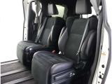 ゆとりある広々とした車内空間は、ドライブを始め買い物やレジャーなど、幅広く活躍します。一人でもみんなとでもお出かけを楽しみましょう!
