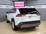 踏み間違い時サポートブレーキ(パーキングサポートブレーキ)は、センサーで前後をしっかり感知。間違えてアクセルを踏んだ時も障害物をいち早く察知し、衝突被害軽減ブレーキをかけます。