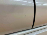 キズ画像は一部分の画像です。その他の部位にも細かい傷があります。