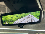 【デジタルインナーミラー】後席の大きな荷物や同乗者で後方が確認しづらい時でも安心!カメラが撮影した車両後方の映像をルームミラー内に表示。クリアな視界で状況の確認が可能です!
