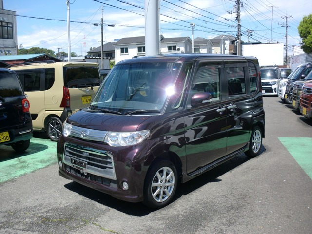 ダイハツ タントカスタム 