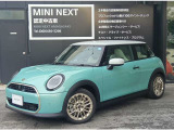 MINI COOPER S 3ドア オーシャンウェーブグリーン/ホワイトルーフ!爽やかな色合いと、内装のベージュシートがマッチしおり、可愛さの中にも高級感を引き出す1台!お問い合わせの多い人気の組み込せです!