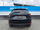 引き締まったリアビューが、都会的なセンスと躍動感を演出します。The sharp rear view creates a trendy, active feel.