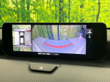 【360&deg;ビューモニター】専用のカメラにより、上から見下ろしたような視点で360度クルマの周囲を確認することができます☆死角部分も確認しやすく、狭い場所での切り返しや駐車もスムーズに行えます。