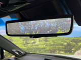 【デジタルインナーミラー】後席の大きな荷物や同乗者で後方が確認しづらい時でも安心!カメラが撮影した車両後方の映像をルームミラー内に表示。クリアな視界で状況の確認が可能です!
