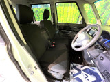 運転席シート廻りは使用感も少なく、良好な状態となっています。丁寧に使われていたことがよくわかりますね。
