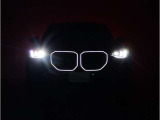 【キドニーグリル】BMWは約90年もの間、ほぼ全ての車両にひと目でBMWだと分かるこの特徴的なフロントグリルが備えられ、デザイン・アイコンとして親しまれてきました。