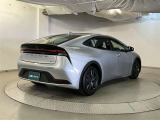 「中古車ハイブリッド保証」ハイブリッド機構を無償で保証します。保証期間は、初度登録年月から10年、またはロングラン保証が終了後3年間。ただし累計走行距離が20万km以内です。